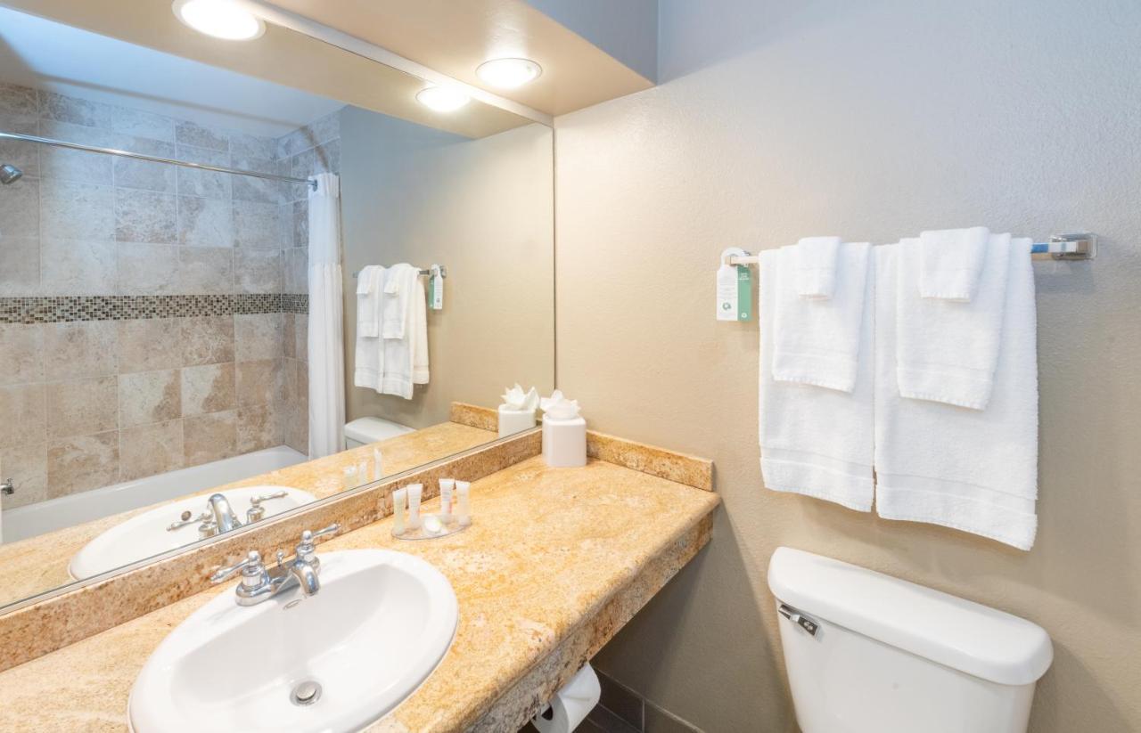 Guesthouse, Hotel At La Valle Rancho Santa Fe Room photo